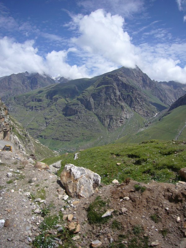 Zone change as we get closer to Manali.